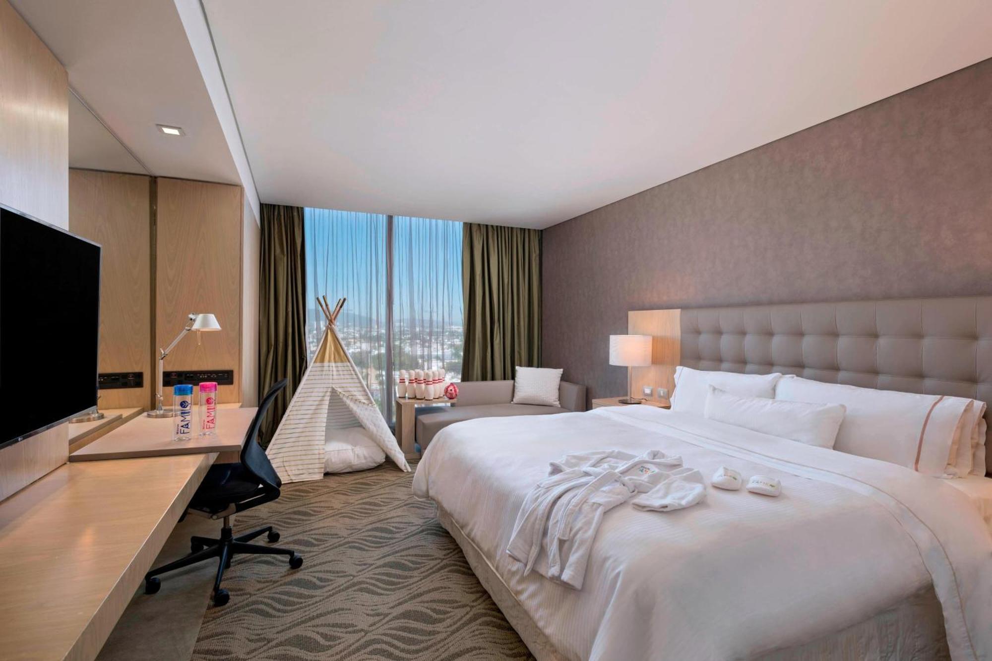 เดอะ เวสทิน กวาดาลาฆารา Hotel กัวดาลาฮารา ภายนอก รูปภาพ