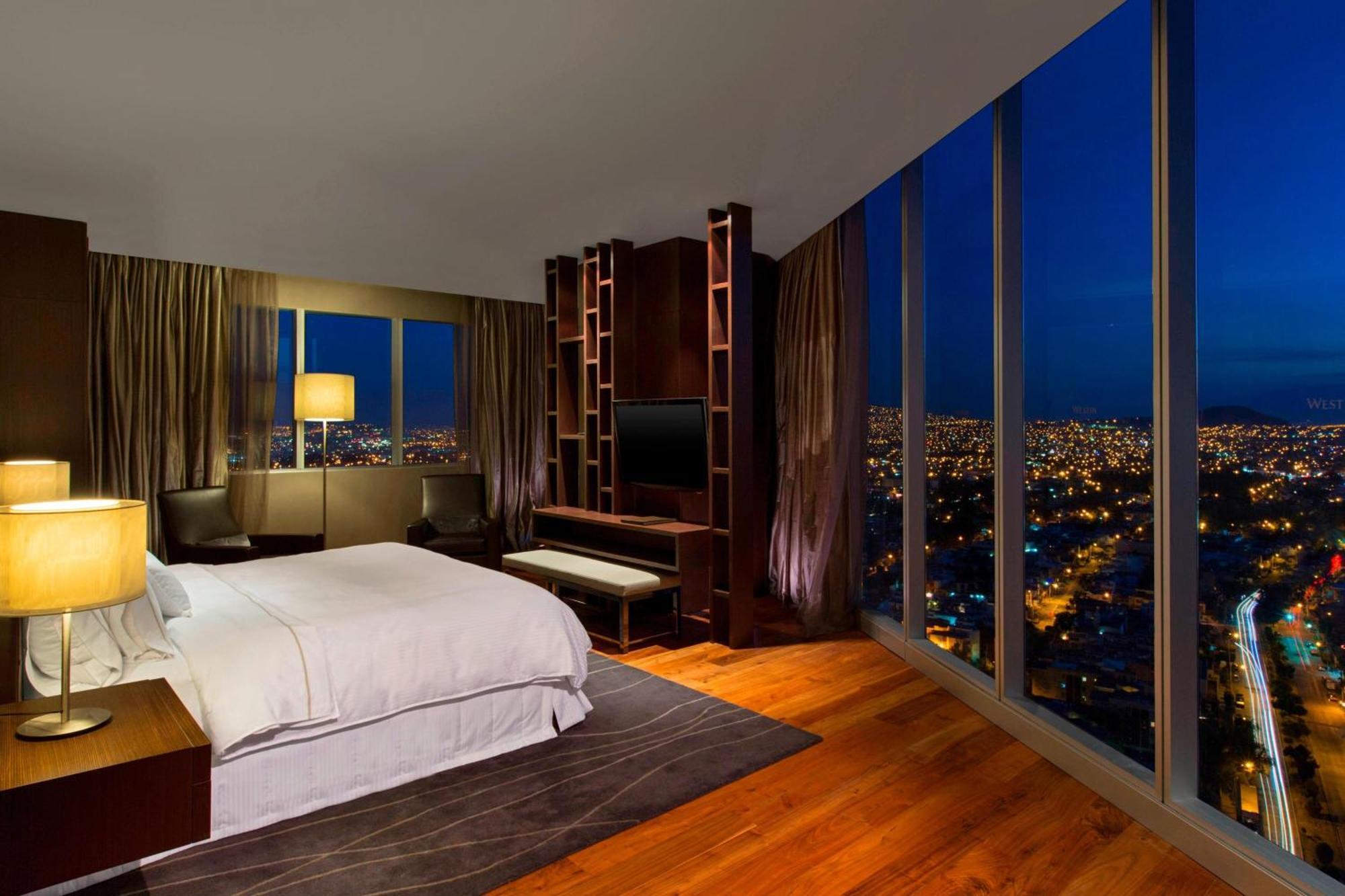 เดอะ เวสทิน กวาดาลาฆารา Hotel กัวดาลาฮารา ภายนอก รูปภาพ