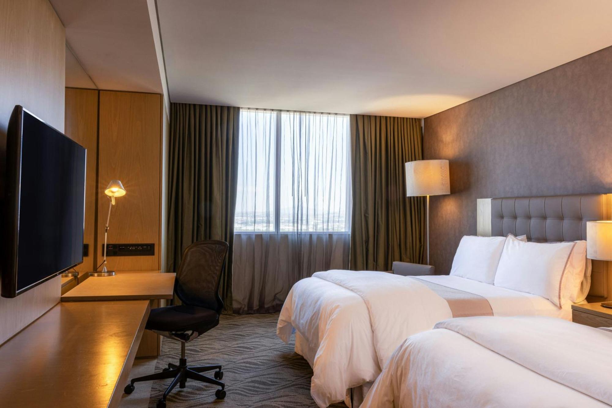 เดอะ เวสทิน กวาดาลาฆารา Hotel กัวดาลาฮารา ภายนอก รูปภาพ